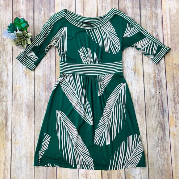 BCBGMaxAzria Dresses & Skirts - BCBGMaxazaria | Palm Leaf Tropical Print Dress